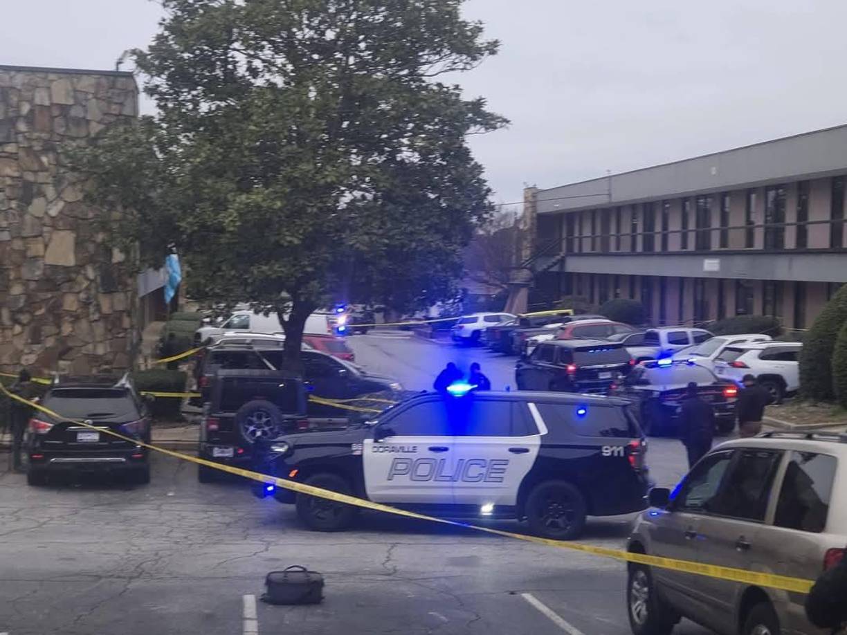 El alto funcionario subrayó que el incidente no fue por “la venta de citas”, y detalló que el migrante que causó el tiroteo quiso ingresar armado a las instalaciones del Consulado.