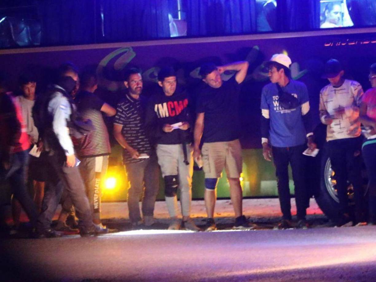 Los extranjeros fueron separados por sexo. La intención era intimidar a las mujeres y chantajear a los varones.