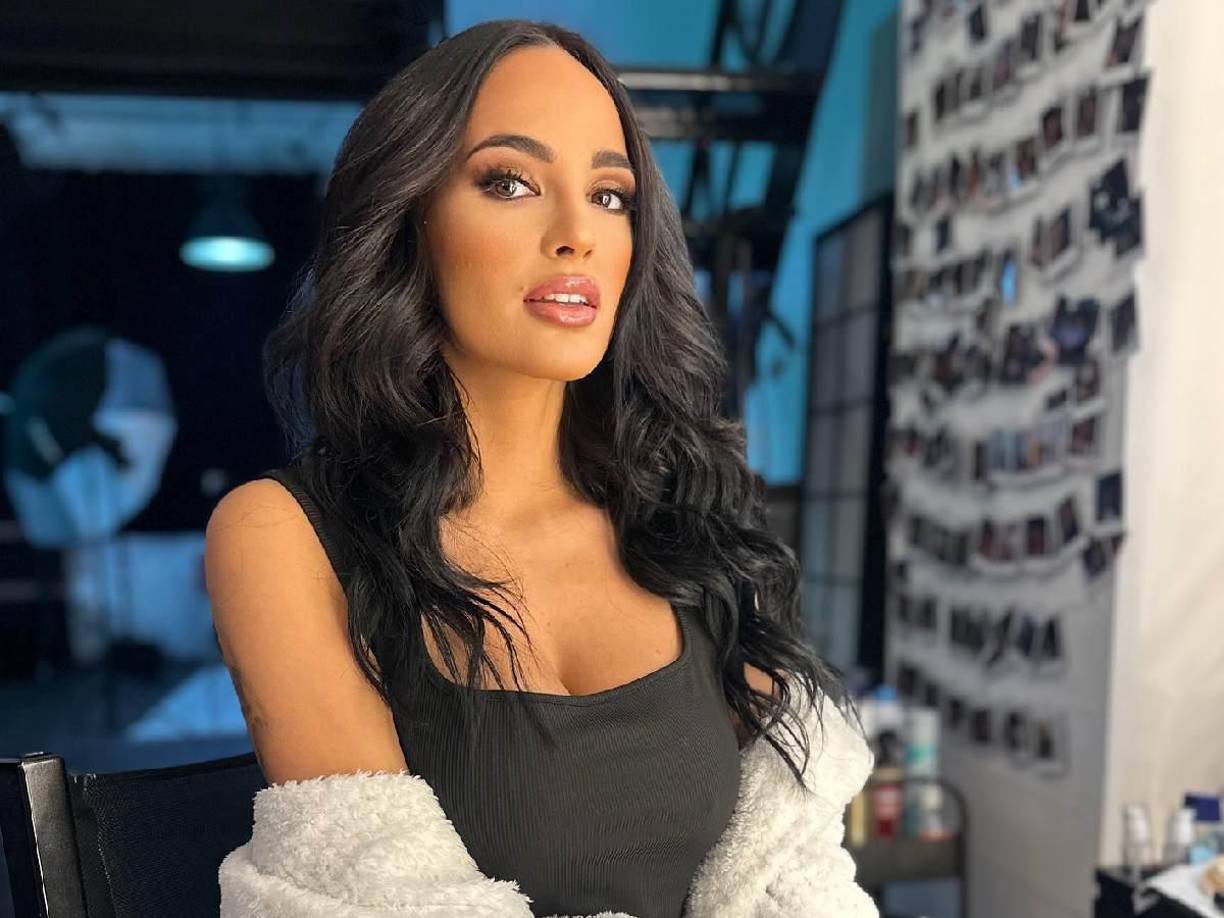 No es la primera vez que se vincula a Bavel con Casillas, pues el año pasado la prensa rosa de España ya especulaba sobre esta posible relación, aunque aún no se habían dejado ver juntos. La modelo catalana sería el nuevo amor del campeón del mundo, luego de su mediática separación con la periodista Sara Carbonero en 2021.