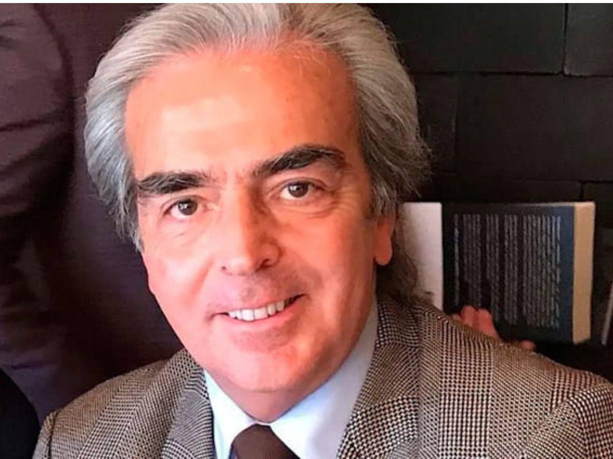 Antes de unir su vida a la de la actriz, Lorenzo Lazo estuvo casado por 23 años con Concha de la Mora, quien al igual que Edith González, murió de carcinoma en 2009.