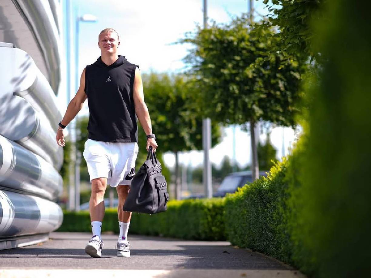 Pero lo que ha causado revuelo, es la cantidad que el noruego tendría que pagar en Suiza, país al que visita regularmente por su padre.