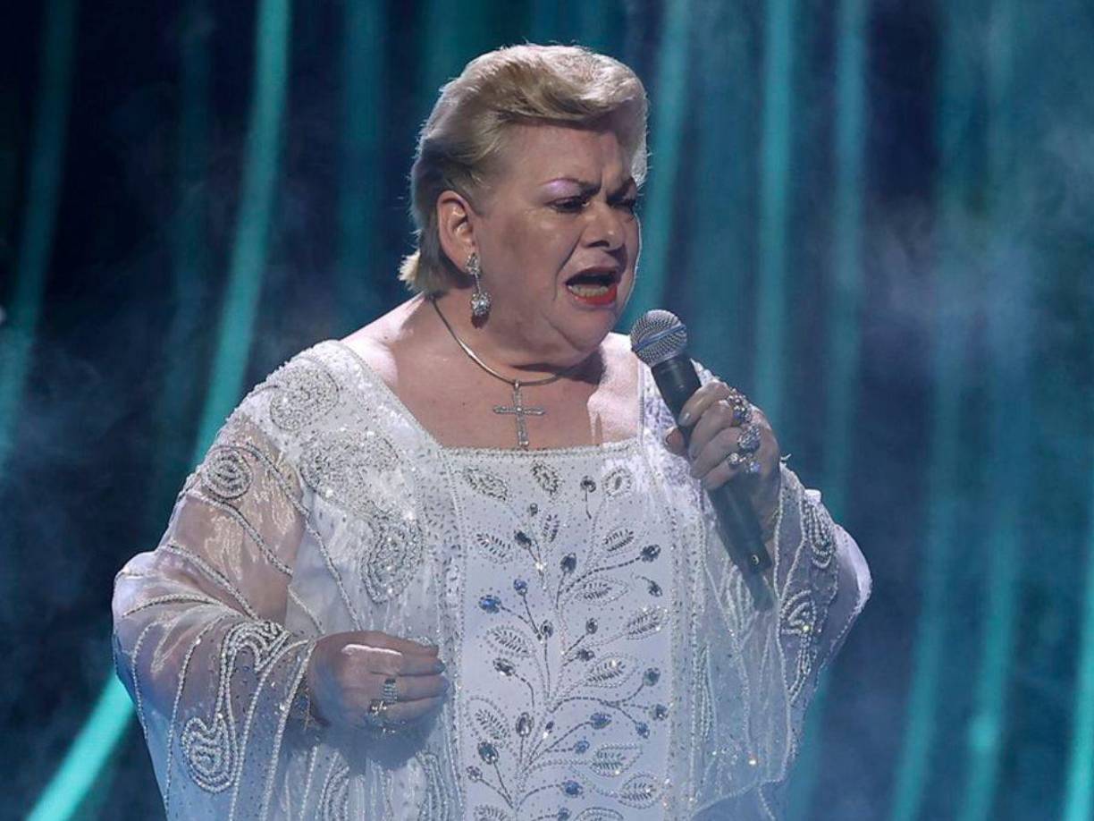 La cantautora mexicana conmovió a sus seguidores con las palabras que dedicó a la cantante colombiana, quien ha vivido momentos turbulentos en su vida tras su separación del exfutbolista.