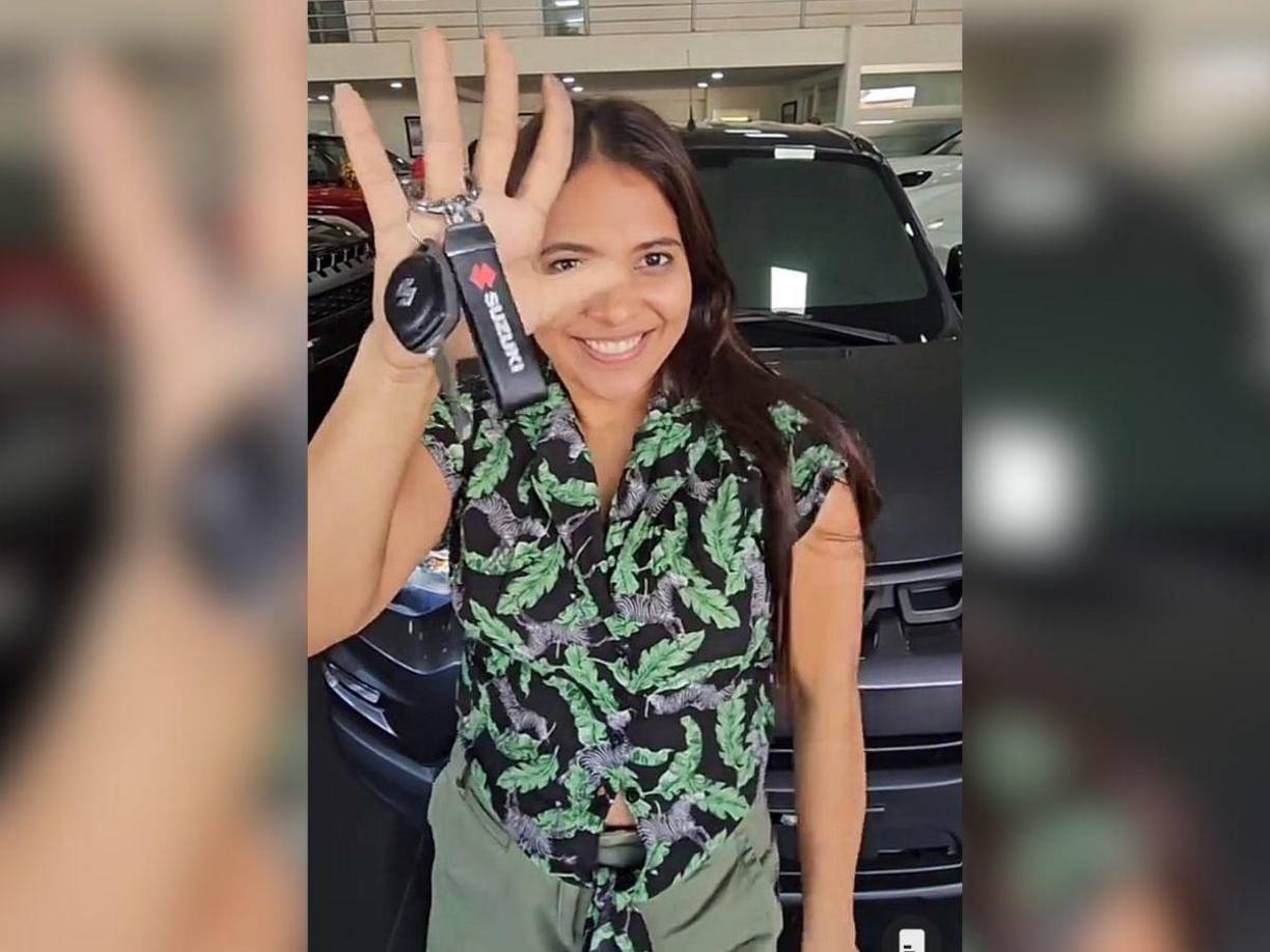 La tarde de este miércoles Suly Cálix compartió en sus redes sociales la noticia de que logró comprar el carro de sus sueños. 