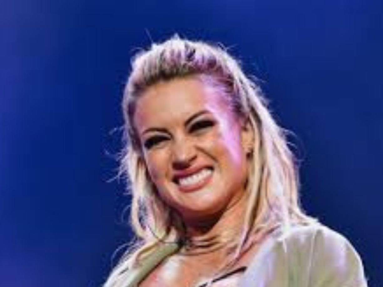 “En México, ella es conocida, pero no es tan poderosa, de hecho, la conocemos por Thalía, el rumor de que Tommy pudiera haber sido infiel durante los años del matrimonio, porque es un hombre muy sigiloso, que cuida muy bien sus pasos”, agregó.