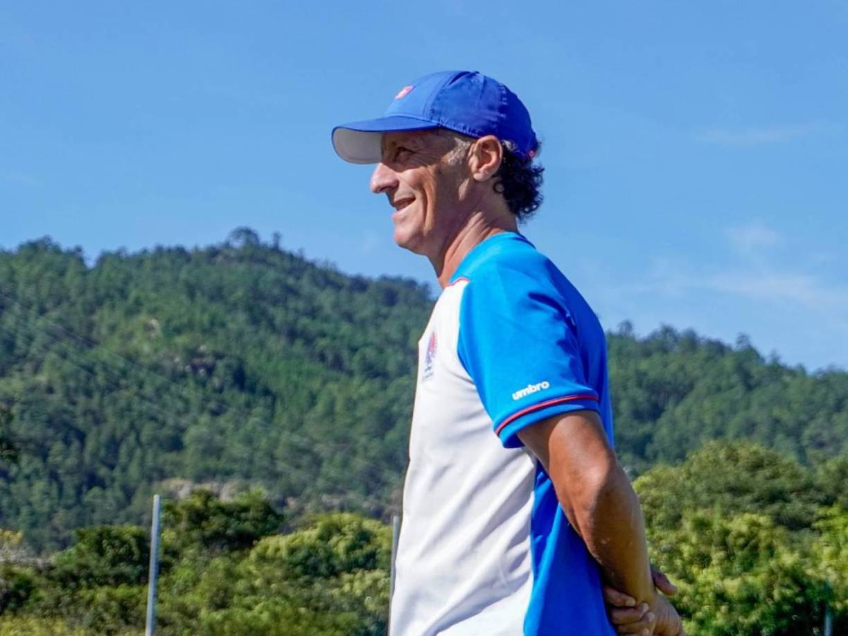 Bombazo. Pedro Troglio está a punto de irse del Olimpia ya que ha sido contado por equipo del exterior y todo indica que el estratega aceptó la propuesta. 