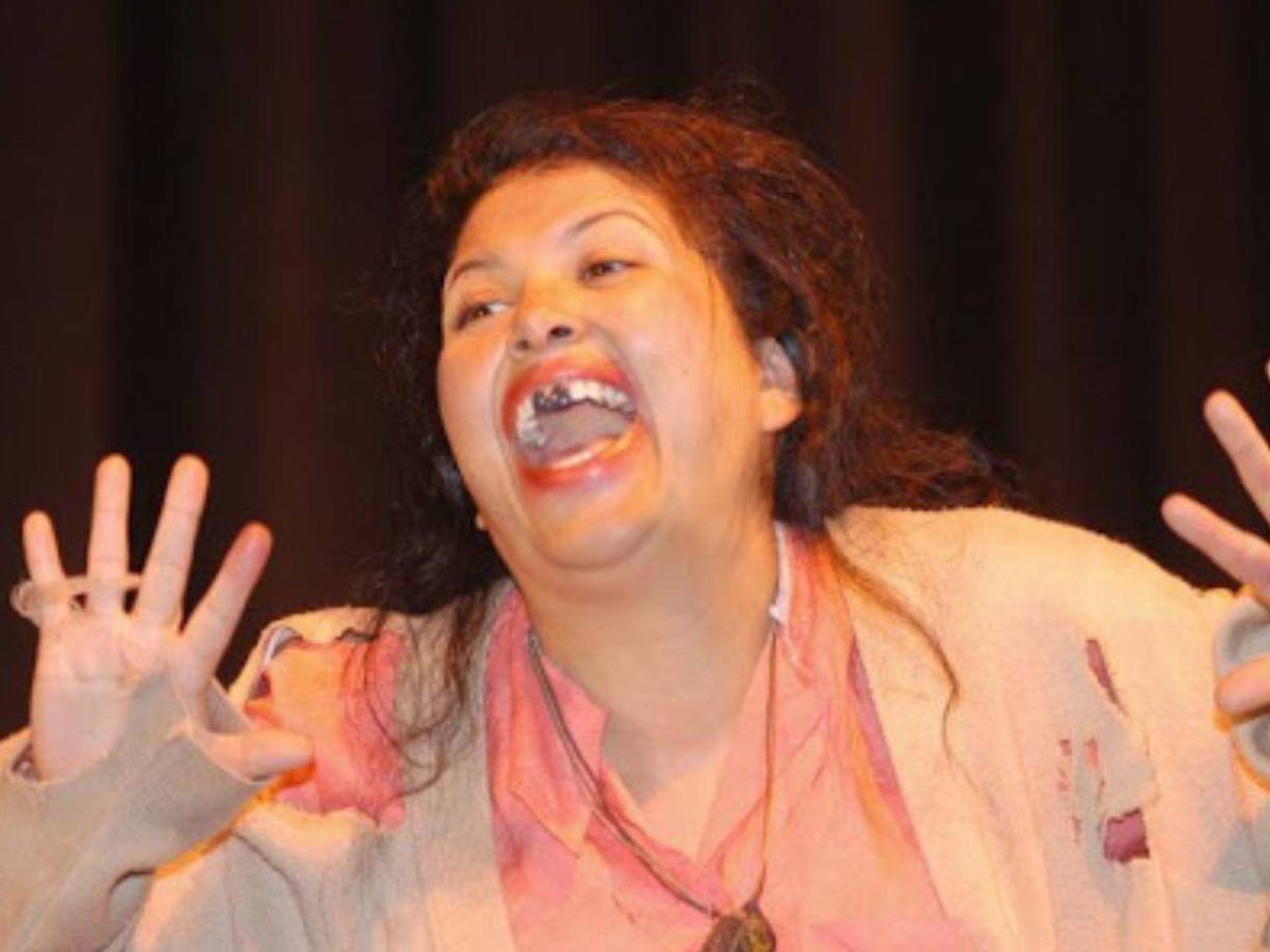 Comentó que su fe en Dios y mantenerse ocupada con su trabajo es lo que la ha sacado adelante, pues cuando recibió la noticia no pudo evitar deprimirse, pero que actualmente se encuentra motivada con su obra de teatro.