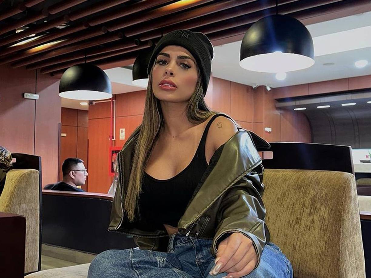 En la cuenta de Instagram de Vanessa López se compartió videos en los que se puede apreciar que en la fiesta sobró alegría, licor y dólares. 