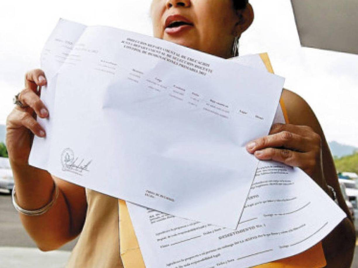 Si usted cuenta con documentación que revela más pruebas de lo denunciado, podrá añadirla en documento <b>PDF</b> en los últimos espacios.