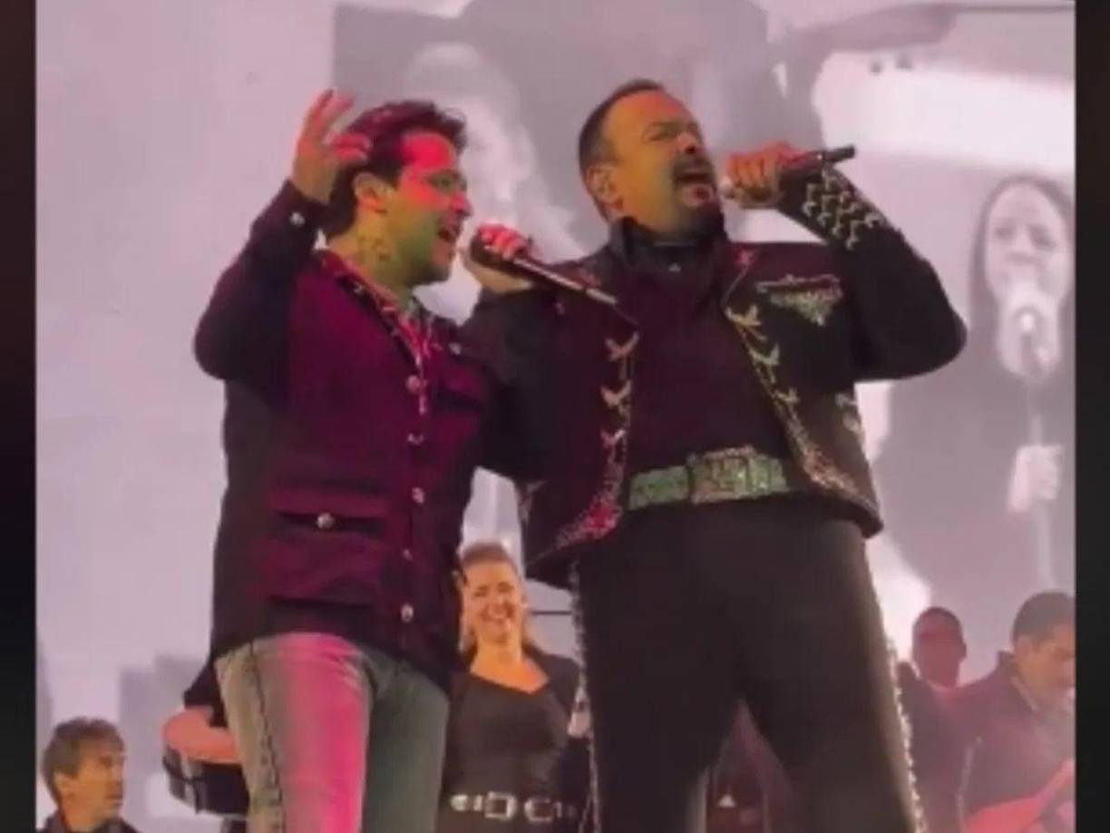 Christian Nodal y Pepe Aguilar se mantienen activos porque lideran las giras “Pa’l cora” y “Jaripeo hasta los huesos”, respectivamente. Además, desde el escenario hacen colaboraciones, como sucedió en la reciente presentación del heredero de la dinastía Aguilar. 