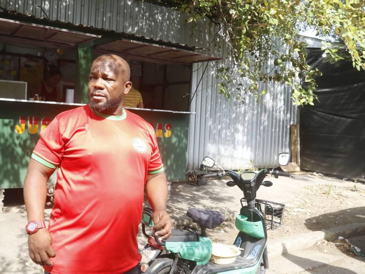 Actualmente, Rubén Suazo tiene 48 años y ahora tiene una nueva vida años después de su retiro.