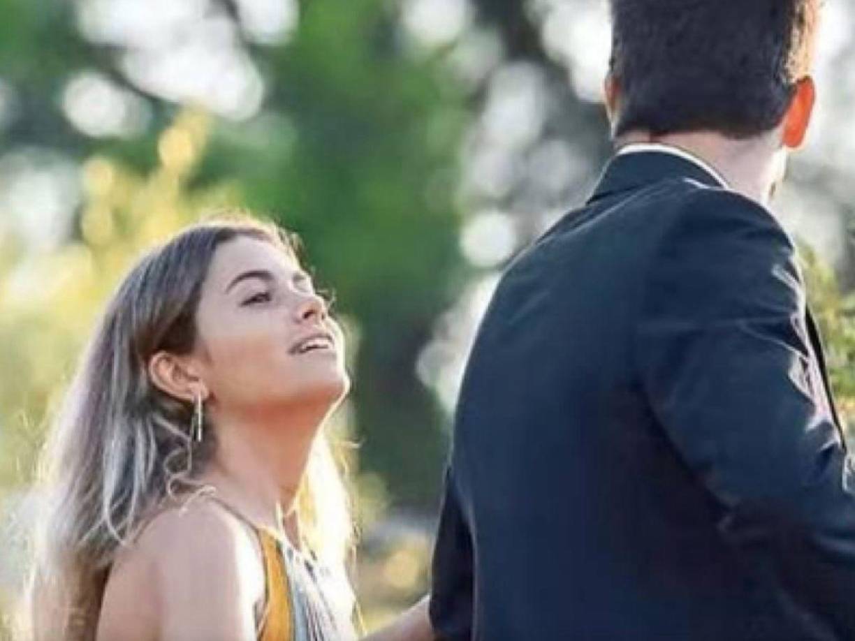 La joven, de 23 años, sin duda es una de las mujeres más criticadas en el mundo por haber sucumbido al amor en brazos de Piqué, por lo que ahora es blanco de ataques y señalamientos constantes.