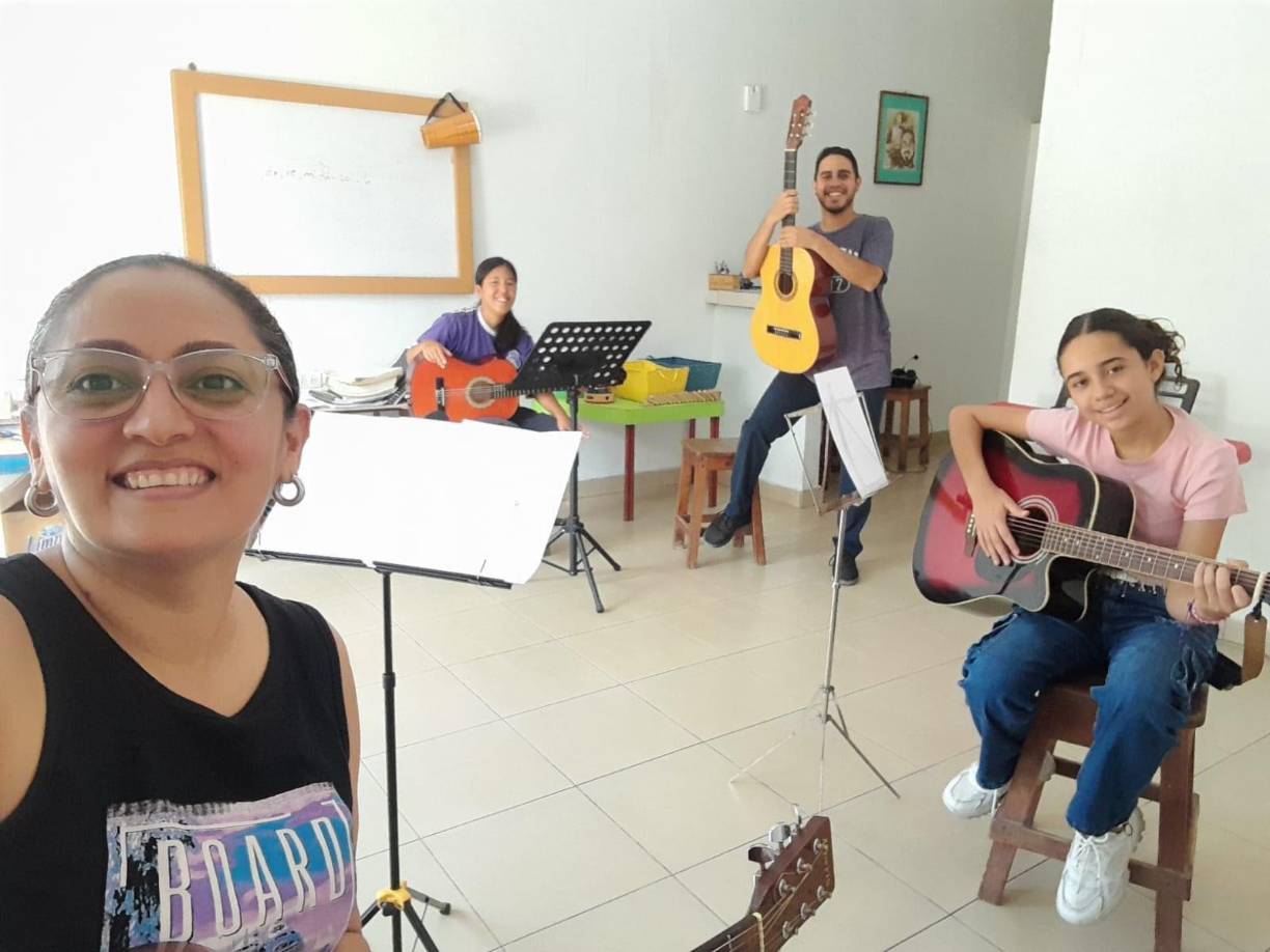 La joven japonesa llegó a Honduras en 2019 como voluntaria de la Cooperación Internacional de Japón (JICA), pero debido a la pandemia de COVID-19, tuvo que regresar a su país.