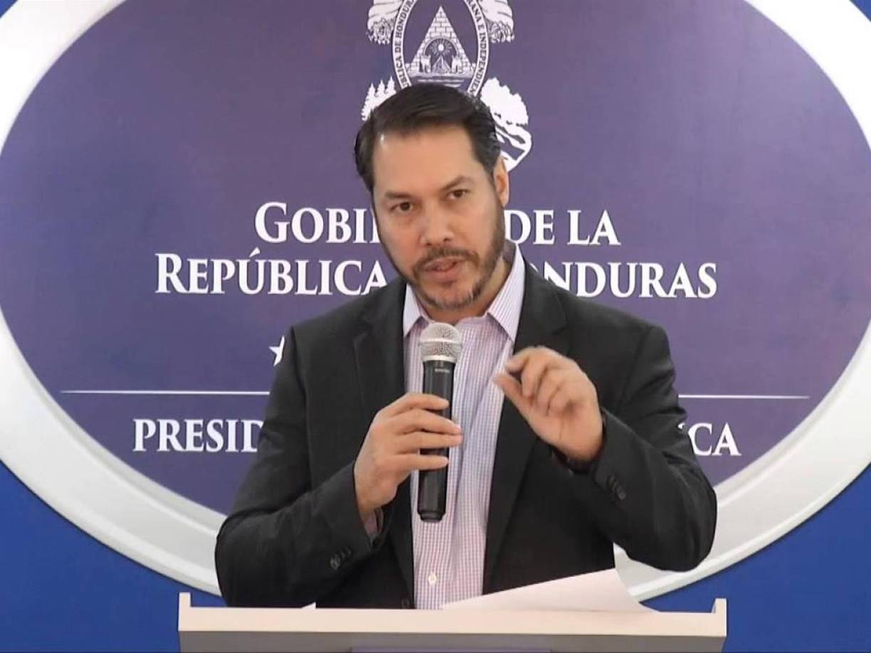 ​​Es señalado de incurrir en corrupción significativa al adjudicar contratos no competitivos o sobrevaluados para la generación de electricidad y otros servicios relacionados con la energía a cambio de sobornos, y al facilitar esquemas corruptos relacionados con la contratación y el despido de empleados de la ENEE a cambio de sobornos.