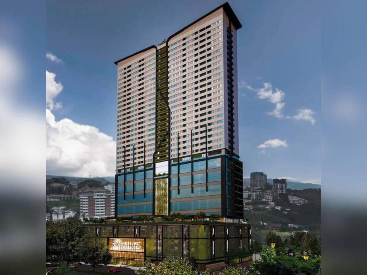 Según el urbanista Allan Rivera, experto en edificios verticales, los estándares para considerar un edificio como rascacielos varían según el contexto. “En países desarrollados se consideran rascacielos a partir de los 150 metros, mientras que en países en vías de desarrollo, como los del triángulo norte, el rango se reduce a 100-150 metros”, explicó. 