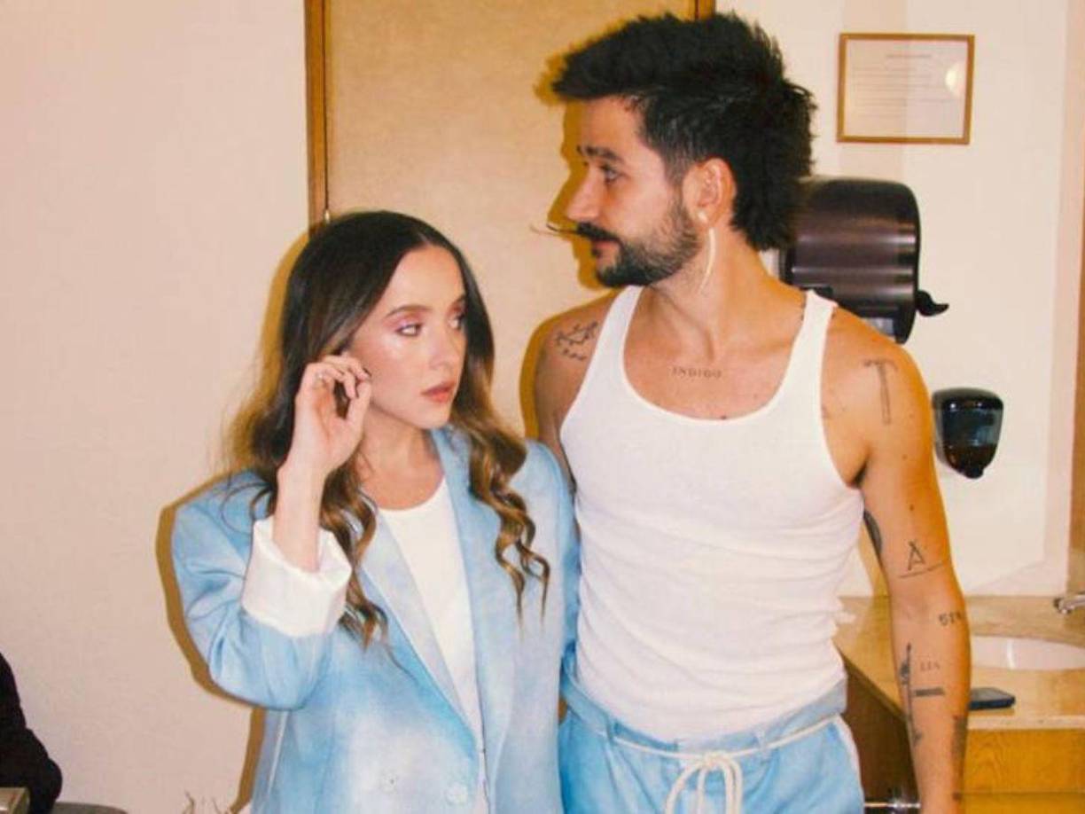 En el clip también se observa a Evaluna organizando las maletas después de un mes de viaje: “Estamos separados porque yo me voy mañana y tú te quedas cinco días más sin mí”.