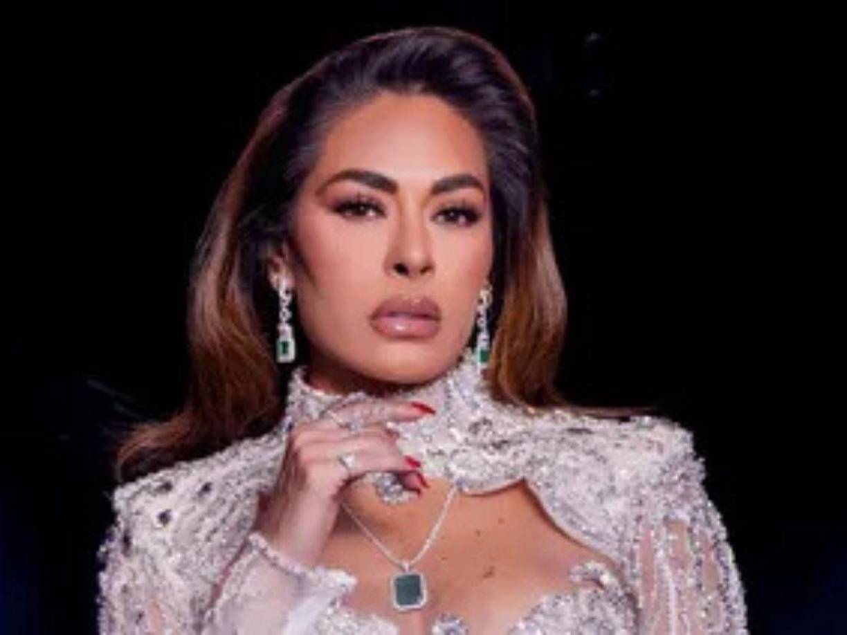 “¿Quieren que les diga la verdad? Me hubiera encantado desde chavita, entrar y decir ‘me gusta esto’, me hubiera gustado probar de todo y decidir, la verdad sí me hubiera gustado”, confesó la famosa de 51 años.