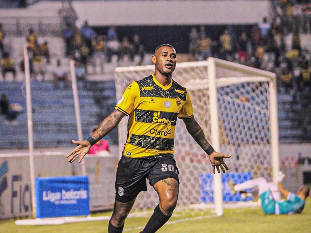 Carlos Small: El delantero panameño no seguirá en el Real España de cara al 2025.