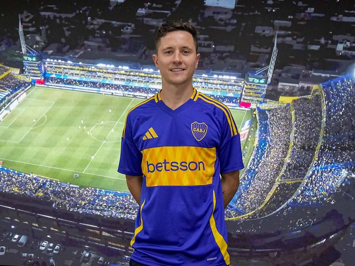Boca Juniors confirmó este viernes el fichaje del español Ander Herrera a través de un video en sus redes sociales, que recupera viejas declaraciones del futbolista vasco expresando su deseo de jugar en el club y culmina con el anuncio: “Los sueños están para cumplirse. Bienvenido Ander”.
