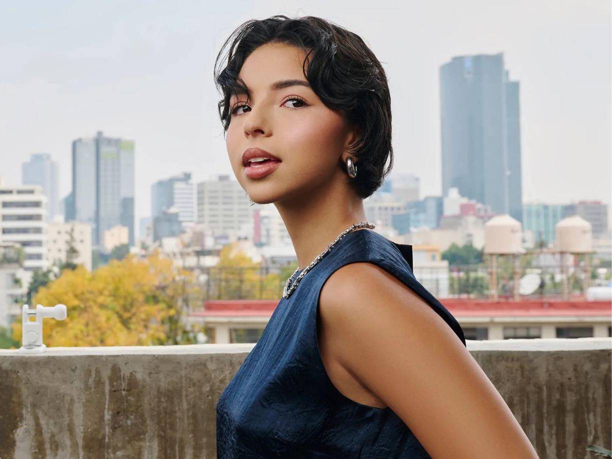 Cuando todo parecía mejorar para la polémica pareja, la respuesta de la llamada “Nena trampa” a las declaraciones de la “Princesa del regional mexicano” generaron aún más controversia y críticas. El tema ha dividido opiniones, pero algunos artistas se han pronunciado a favor de terminar con los mensajes de odio, sobre todo contra la también modelo debido a que esto logró opacar sus triunfos profesionales. 