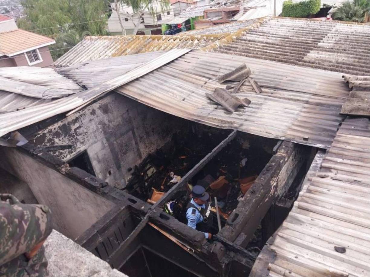 La escena era dantesca, los cuerpos de María Samanta Aguilar (9) y (Cindy Vanessa Serna (8) quedaron uno encima de otro en el baño.