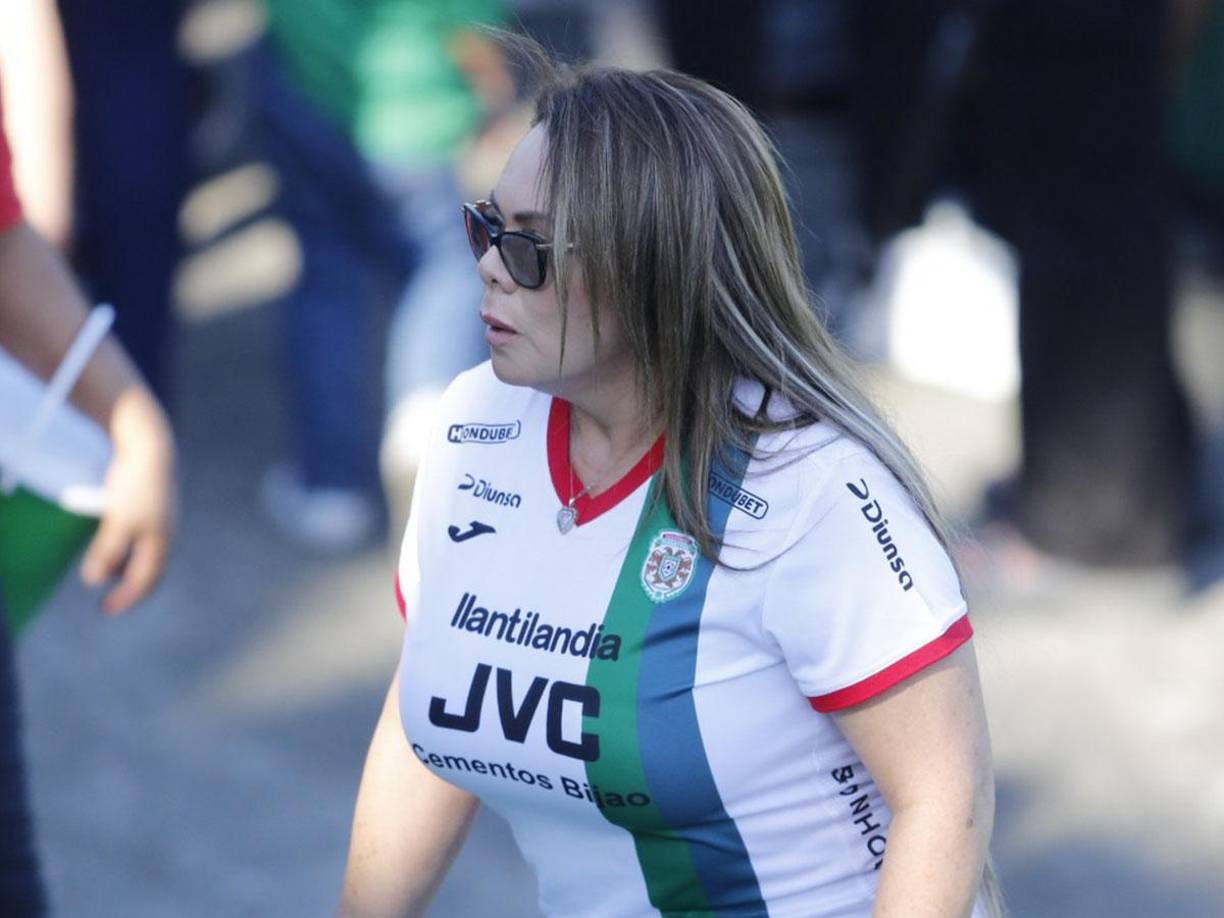 Merlin Blanco es una aficionada del Marathón que suele viajar a San Pedro Sula procedente de Estados Unidos. 