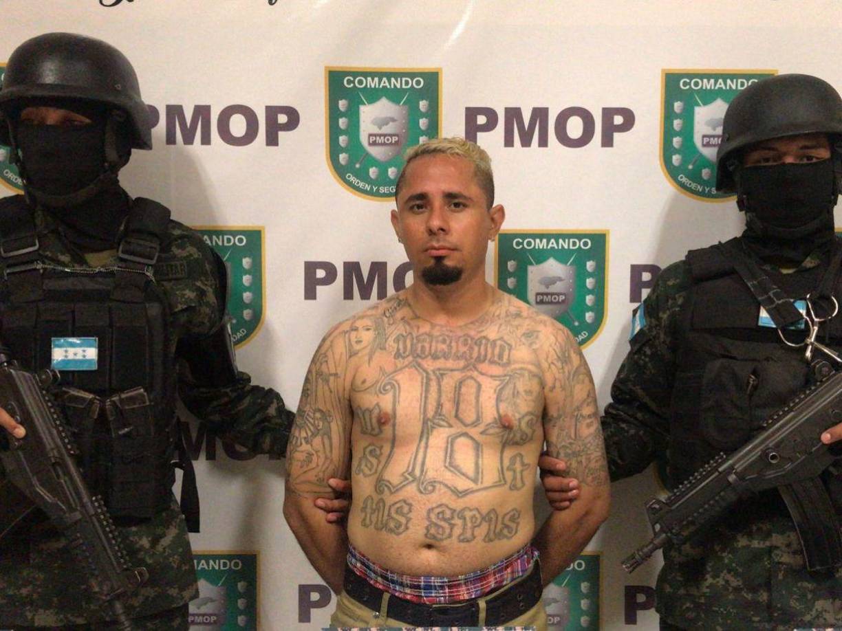 ”Timer” es sindicado por las autoridades de pertenecer a la Pandilla 18 desde hace doce años y según el informe presentado a los medios, es el cabecilla de esta organización criminal en dicho sector.