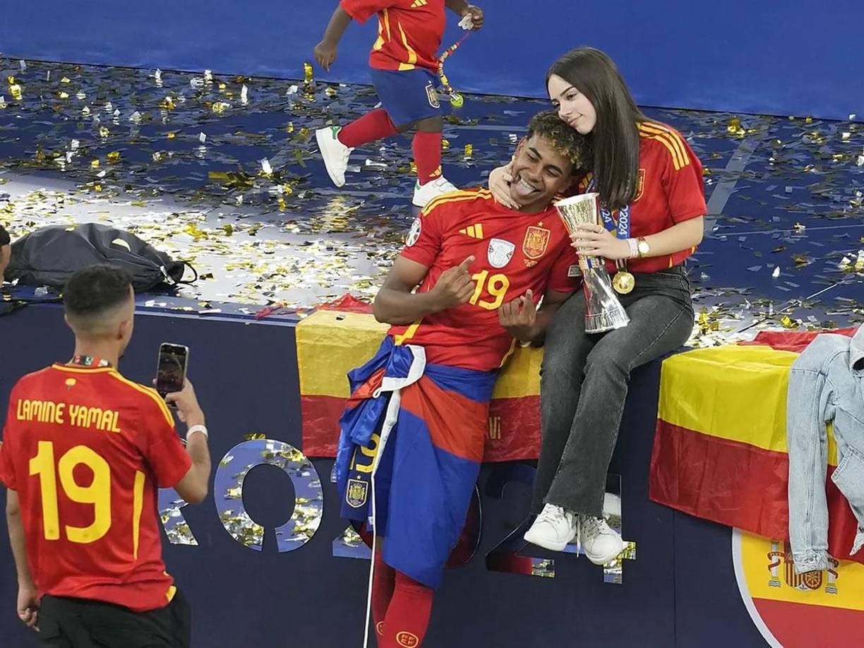 Lamine Yamal terminó su relación con Alex Padilla unos meses después de ganar la Eurocopa 2024 con España por un supuesta infidelidad (de ella).