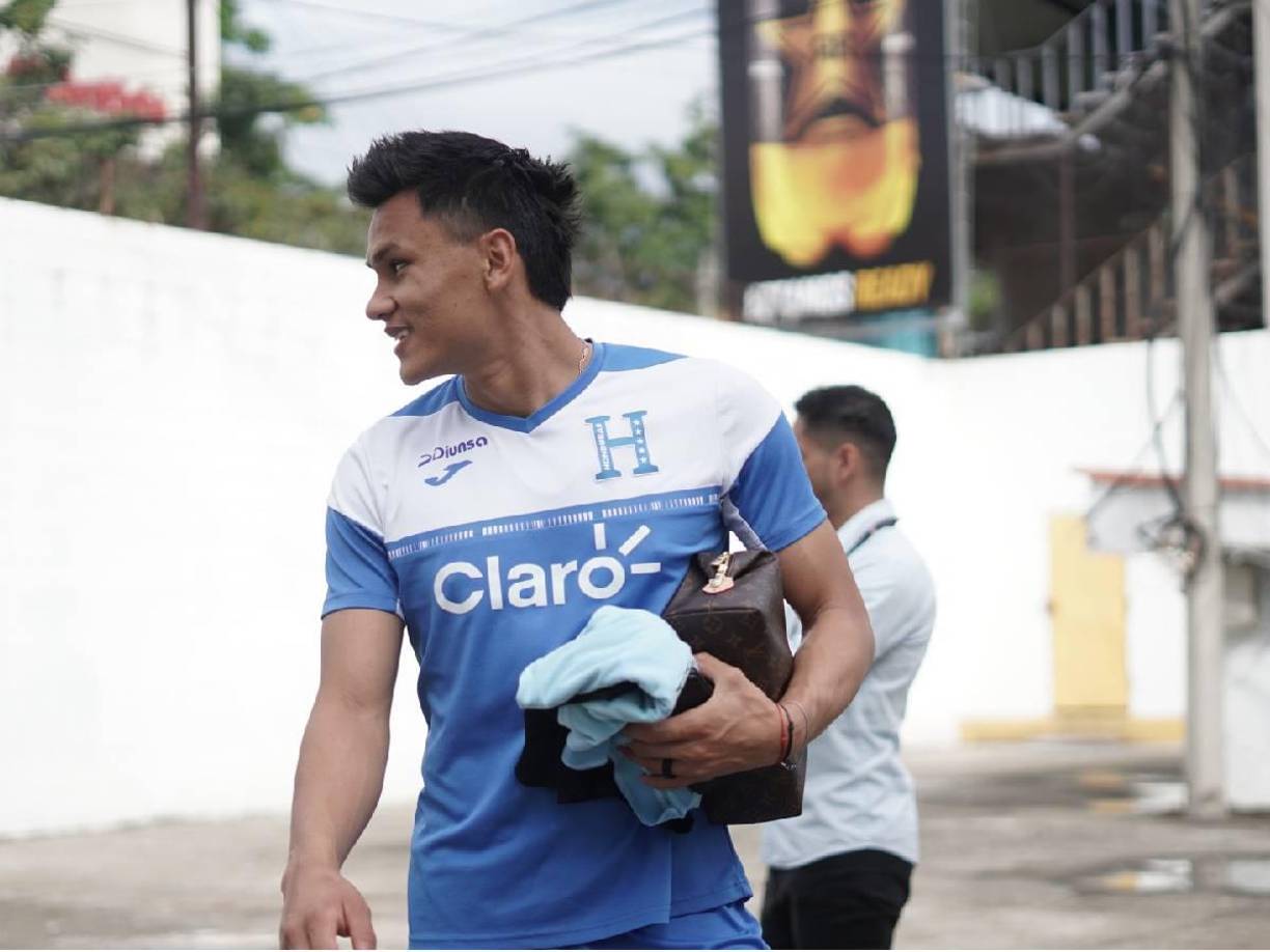 Denil Maldonado fue el capitán de la Seleccion de Honduras ante México en la ida.