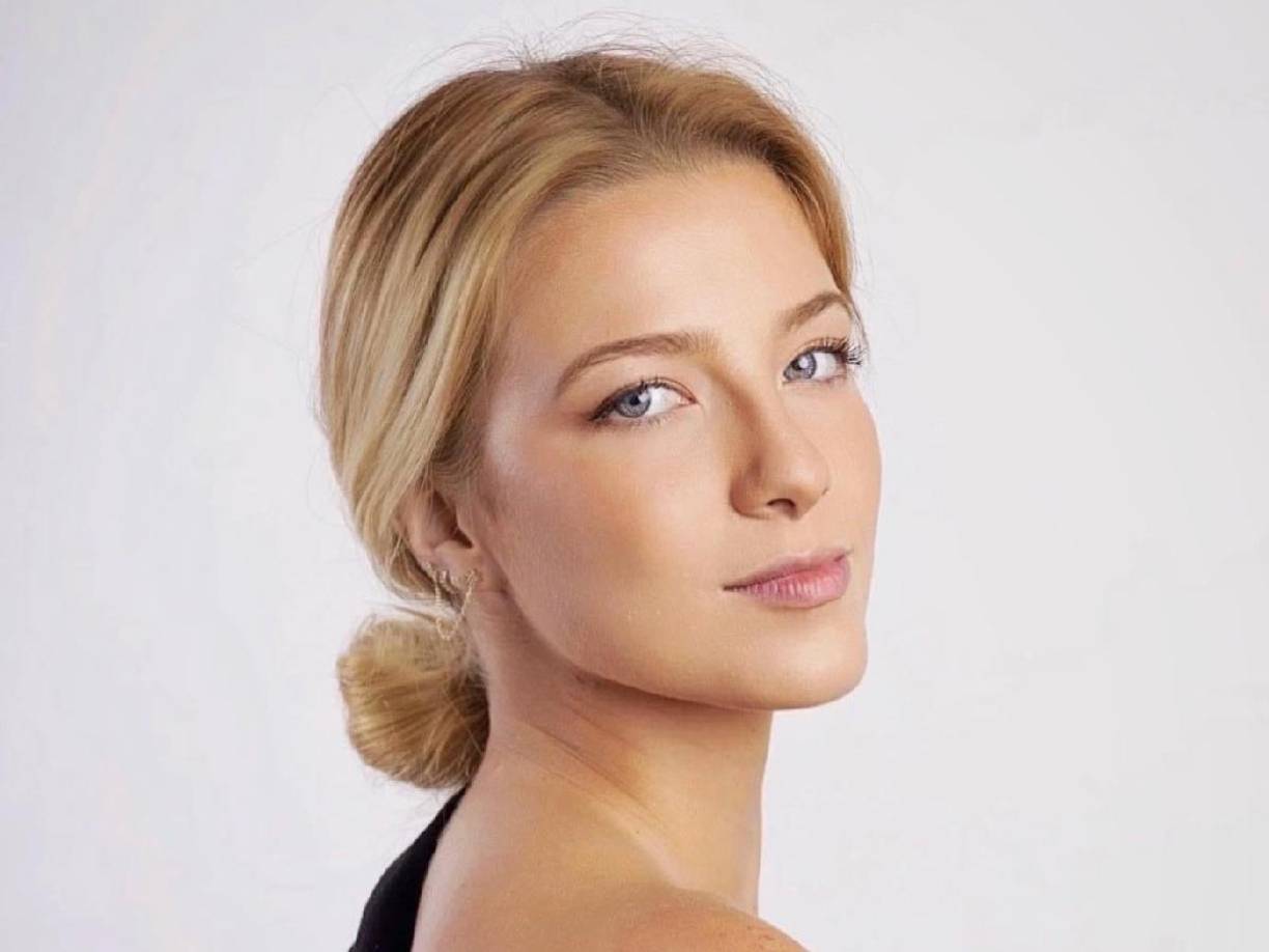 La Miss Universo Honduras con tan solo 21 años de edad ha cautivado las redes sociales con su belleza y elegancia.