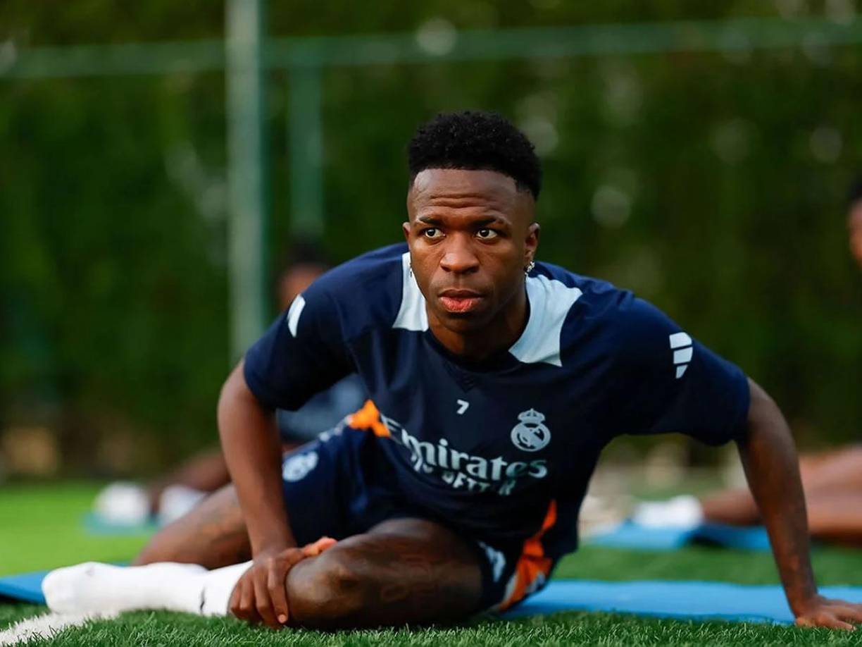 Los jugadores titulares en el encuentro de semifinales -como Vinicius- completaron una sesión de recuperación.