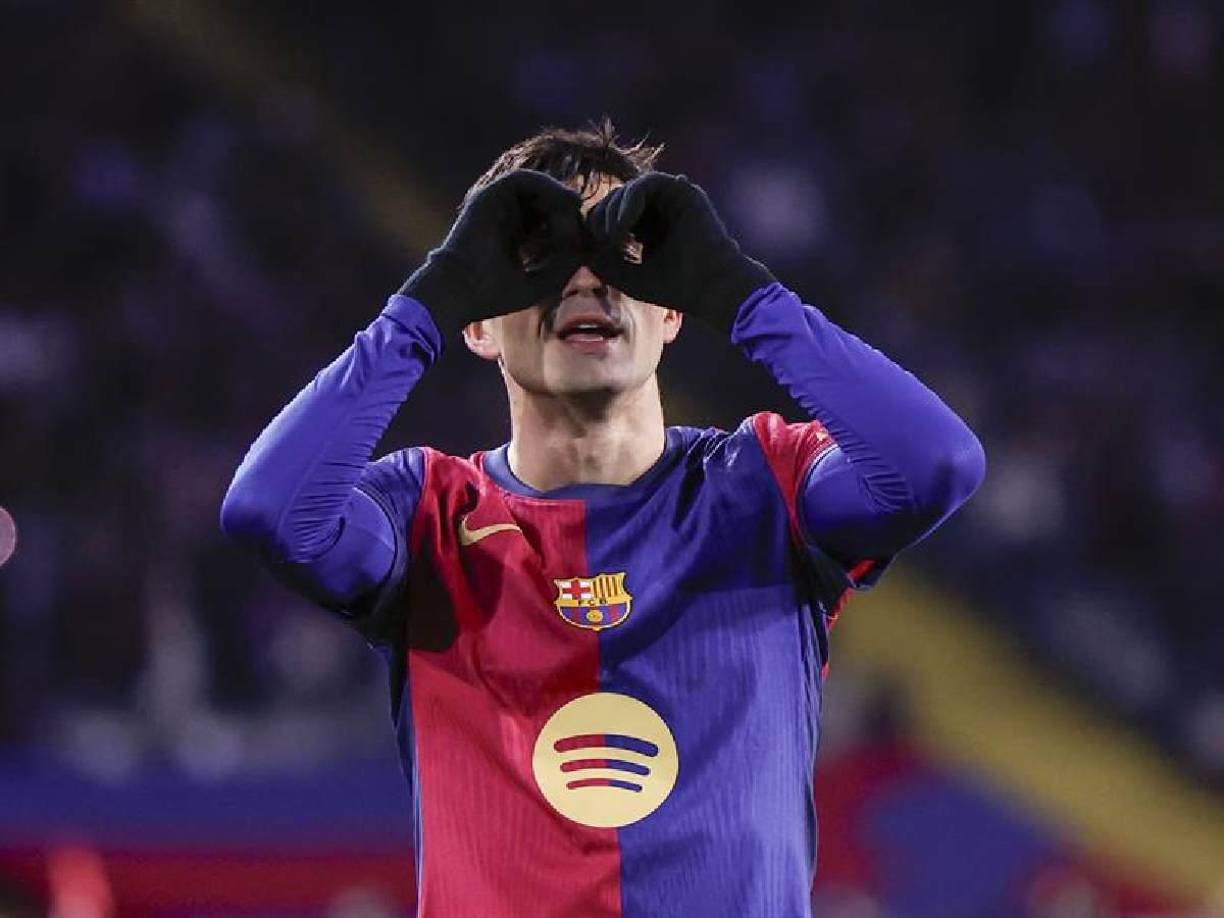 El famoso festejo de Pedri tras anotar el 1-0 del Barcelona ante el Atlético de Madrid.