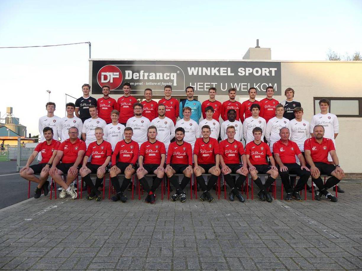 “Nos vamos dando cuenta poco a poco, pero seguimos en estado de shock, comenzó relatando el primo del arquero en charla con KW.