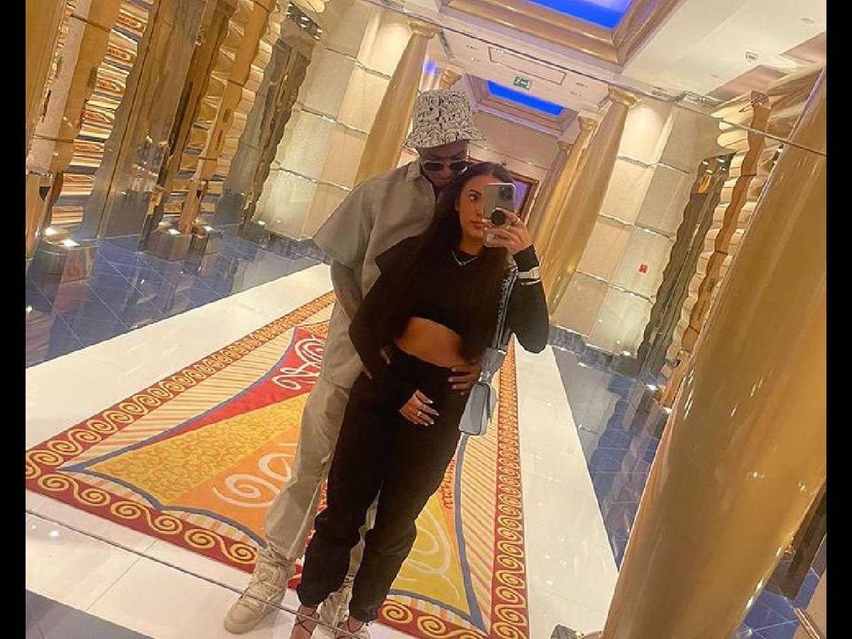 No es la primera vez que la pareja decide terminar. En mayo de 2021, pusieron fin a una relación de cinco años, sin embargo meses después regresaron.