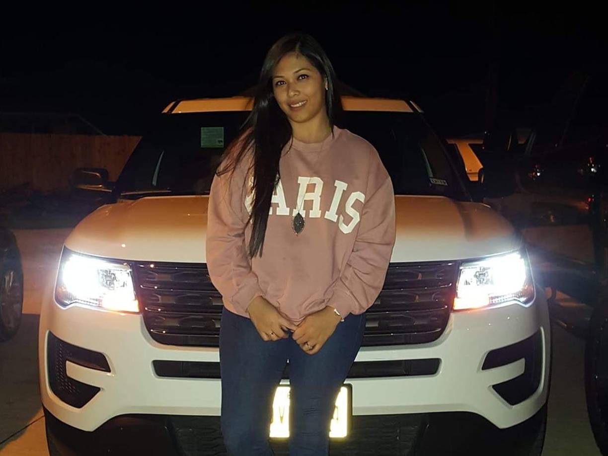 Al llegar los agentes de la Policía encontraron a la hondureña con varios impactos de bala y a un hombre muerto, sospechoso de su asesinato.