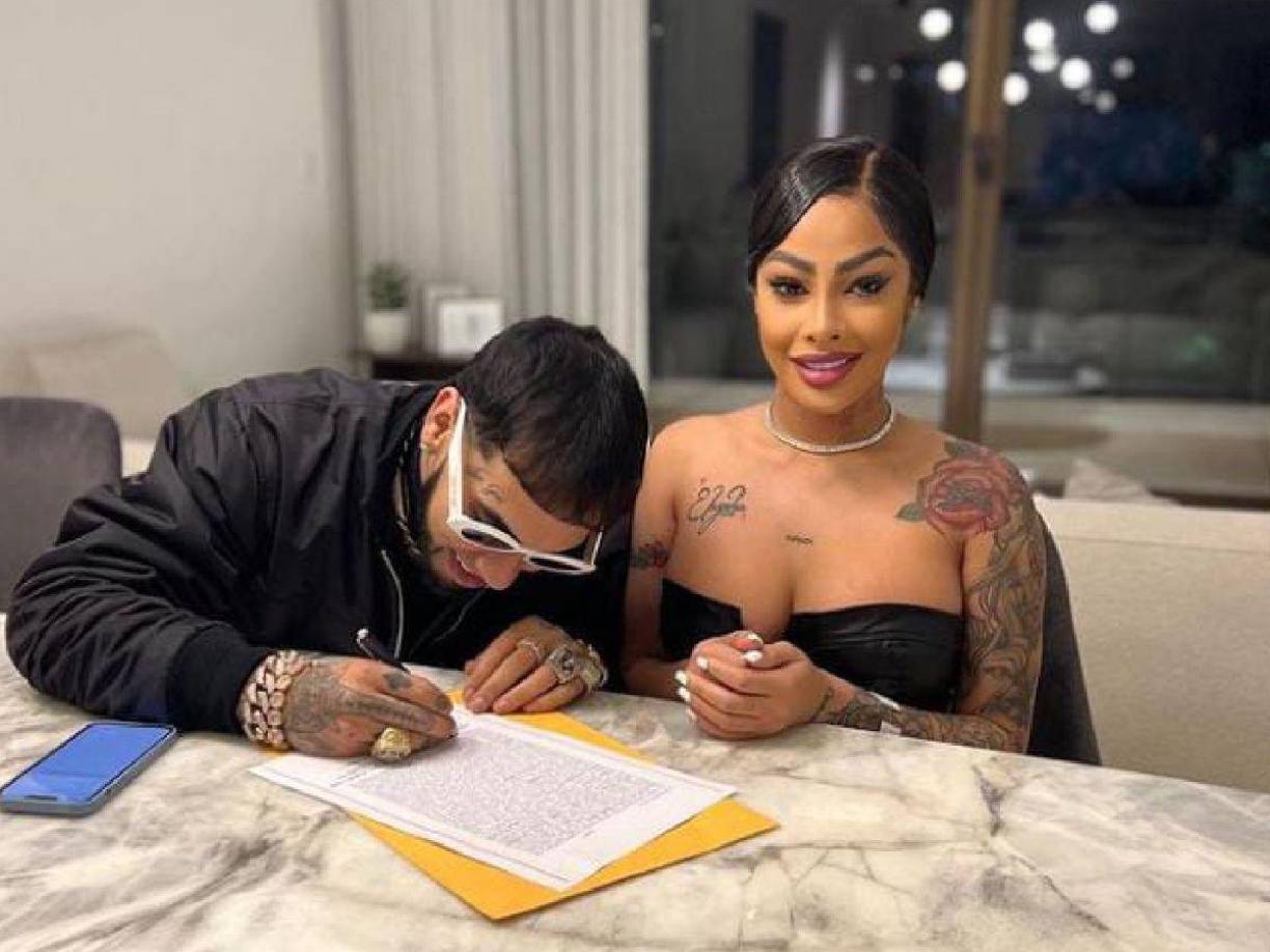 “Te amo. Nunca Imaginé este momento ni cómo se sentía. Gracias por llegar a mi vida y darme esta felicidad que estoy viviendo contigo. Espero que esto dure años y años, juntos y dándonos todo el amor del mundo cada día que pase. Y gracias por convertirme en tu esposa @anuel”, escribió la dembowsera en su cuenta de Instagram junto a fotografías simbólicas de ese día importante.