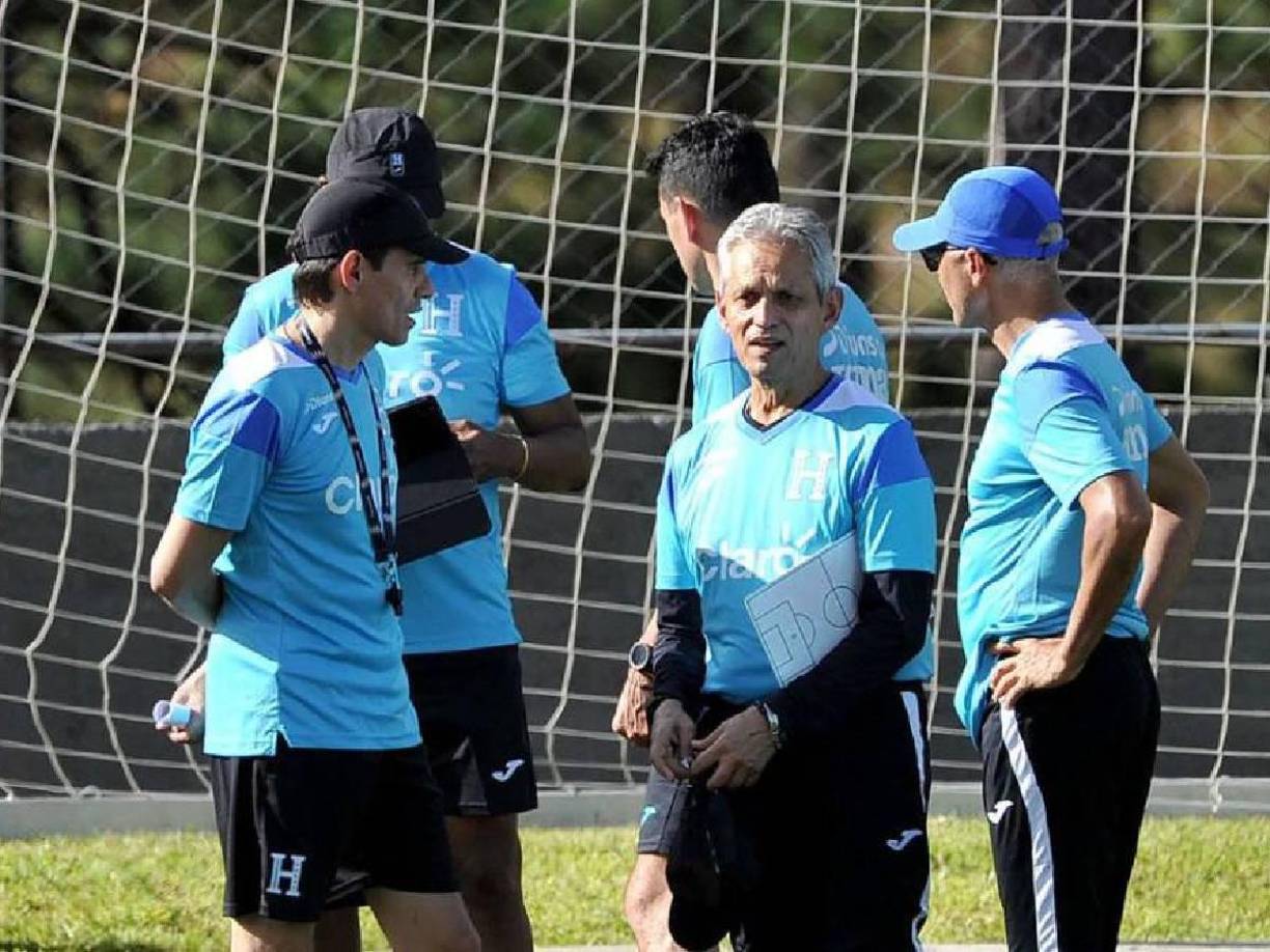 La prensa local reaccionó a la convocatoria de la selección de Honduras para los duelos ante México, en la que señalan a algunos futbolistas y las ausencias en el listado de Reinaldo Rueda.