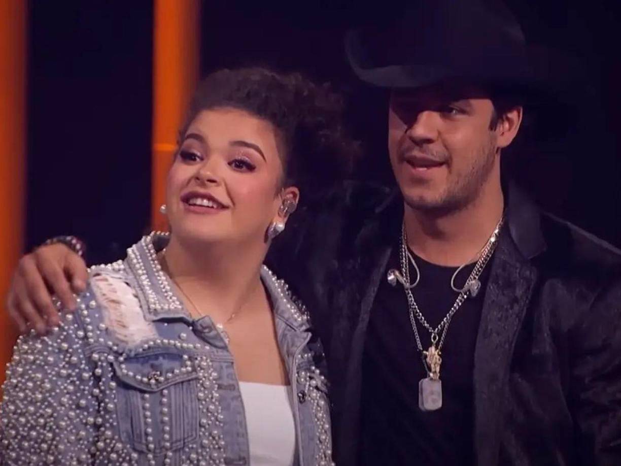 Recordemos que los rumores de romance entre Eduardo Jr. y Lucerito surgieron en el programa ‘Juego de voces’ donde mostraron una gran complicidad y enamoraron al público.