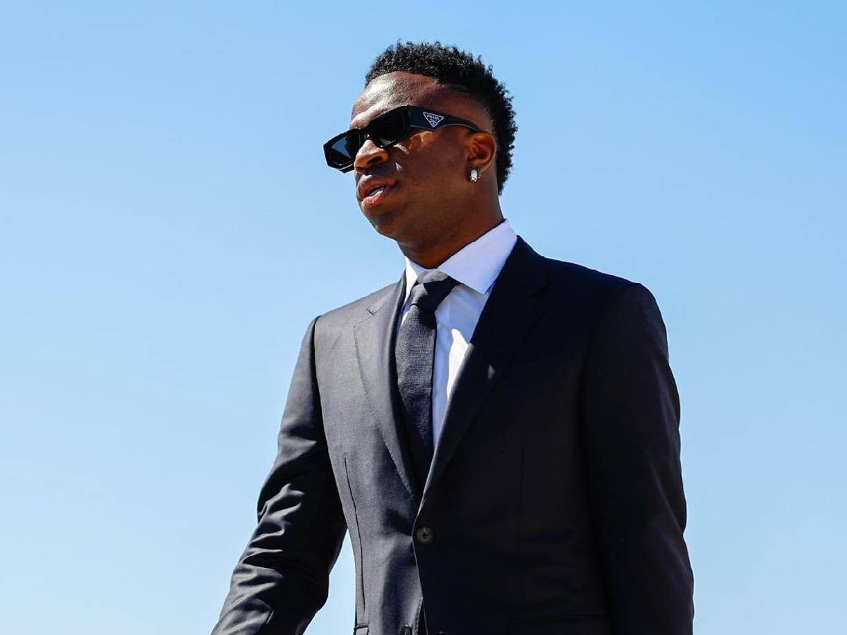 El presidente de la Junta Directiva de la fundación Al Ahli, Khaled Al-Issa, ha revelado en una entrevista a ‘Koora Rotana’ que el club saudí intentó fichar al brasileño Vinicius Jr como sustituto de Allan Saint-Maximin, quien se marchó al Fenerbahçe.