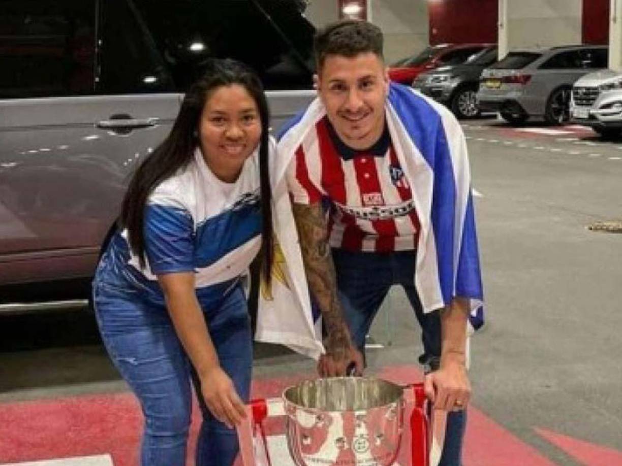 Antes de trabajar para Giménez fue a Dubái con sus antiguos jefes, le pidieron que se quedara, pero le había dado su palabra a la familia colchonera. Luego la chica disfrutó de unos de los títulos del Atlético de Madrid. 