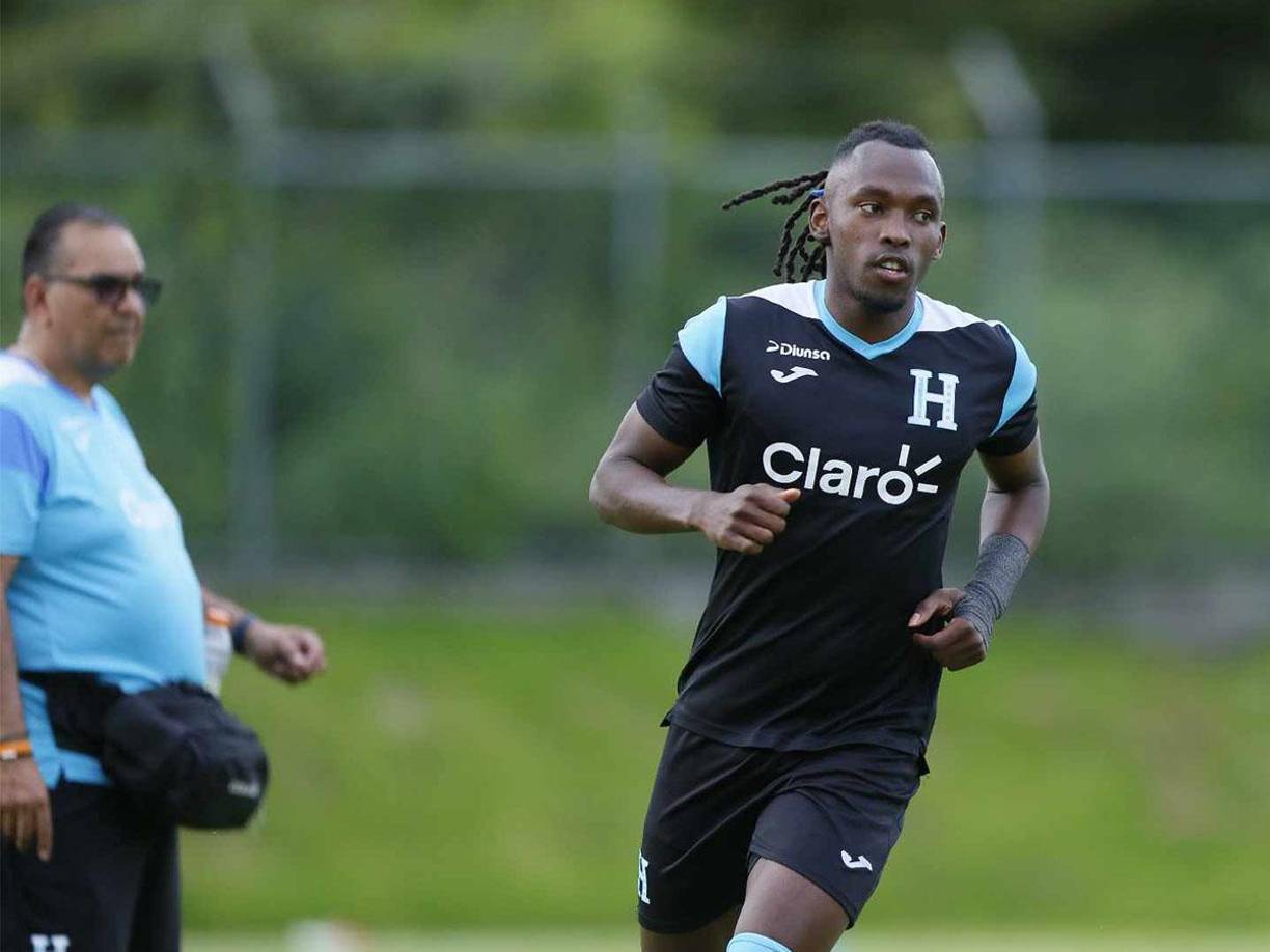 Alberth Elis realizó cada uno de los trabajos asignados por el cuerpo técnico de la selección de Honduras. 