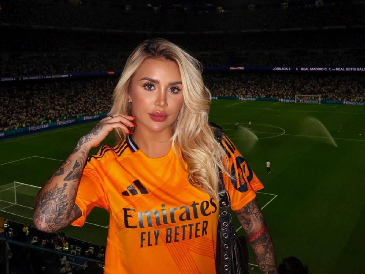 Los blancos se enfrentaron en casa contra el Valladolid y Betis en este arranque de temporada. La novia del brasileño ha estado presente.