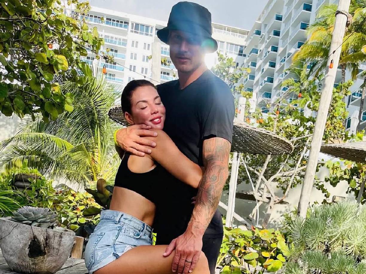 El matrimonio había sido tormentoso, ya que según ellos mismos confesaron anteriormente, se habían separado una veintena de veces antes de tomar la decisión de divorciarse.