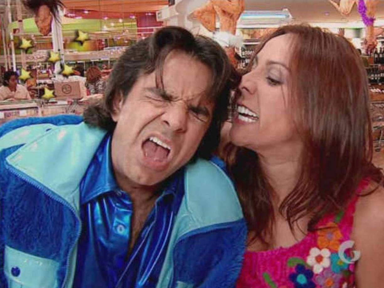 Sin embargo, ésta vez retoma sus raíces para llevar a cabo “Es por tu bien”, metraje que hizo junto a su ex compañera de grabaciones, Consuelo Duval, misma que no sólo invitó a participar, pues también le dio el protagónico.