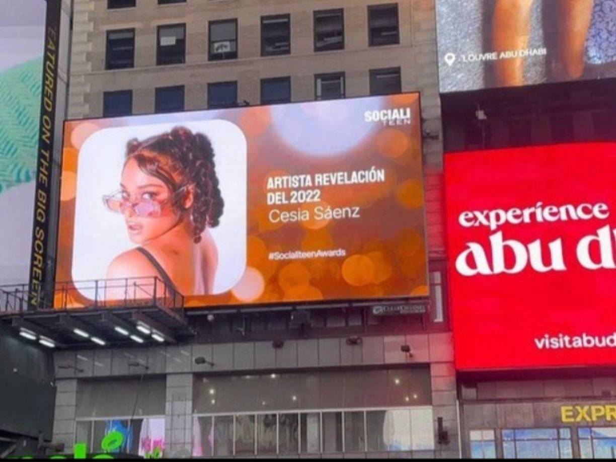 La revista Socaili Teen, nombró a la catracha como “Artista Revelación 2022”. 