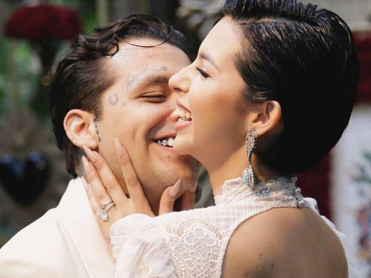Ángela Aguilar y Christian Nodal han enfrentado muchas críticas por su relación, sin embargo han sabido lidiar con ellas y cada vez se muestran más felices. 