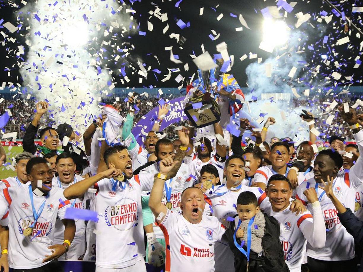 Pasaron 54 años para que nuevamente en la Liga Nacional surgiera un campeón invicto (32 juegos) y ese no pudo ser otro que el Rey Olimpia, el mismo que lo logró en la temporada 1969-70.