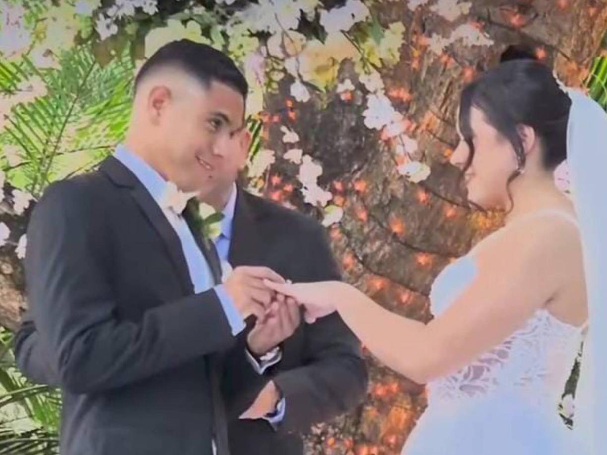 Carlos Pineda y su esposa se casaron en diciembre del 2024. 