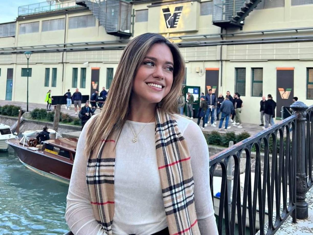 Ante la interrogante si se encontraba soltera o comprometida, la bella periodista finalmente destapó que no tiene novio. 