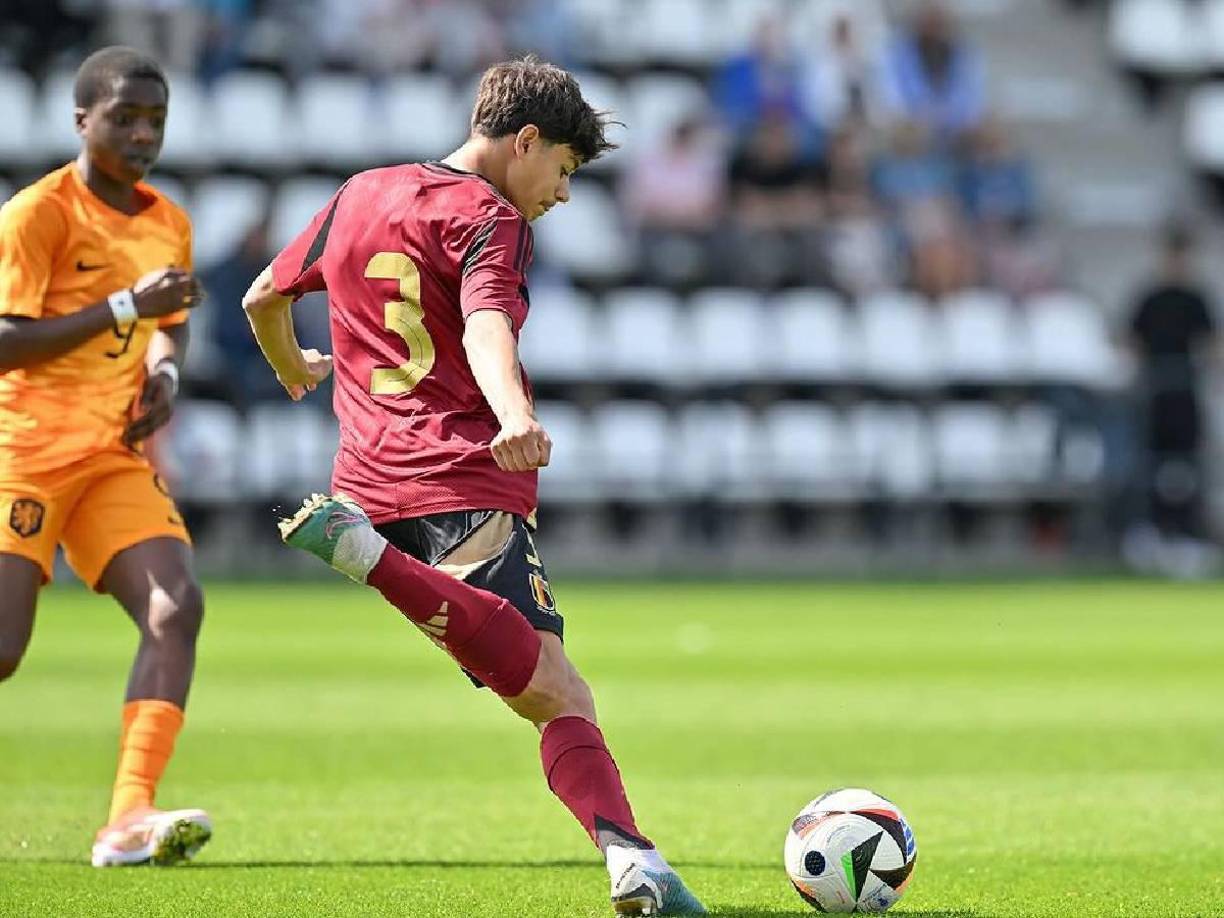 El futbolista tiene 16 años y en sus redes sociales destaca sus raíces hondureñas.