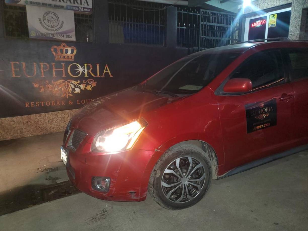 Esta es una de las unidades que utiliza la discoteca Euphoria para mandar a traer y luego a dejar a sus clientes.